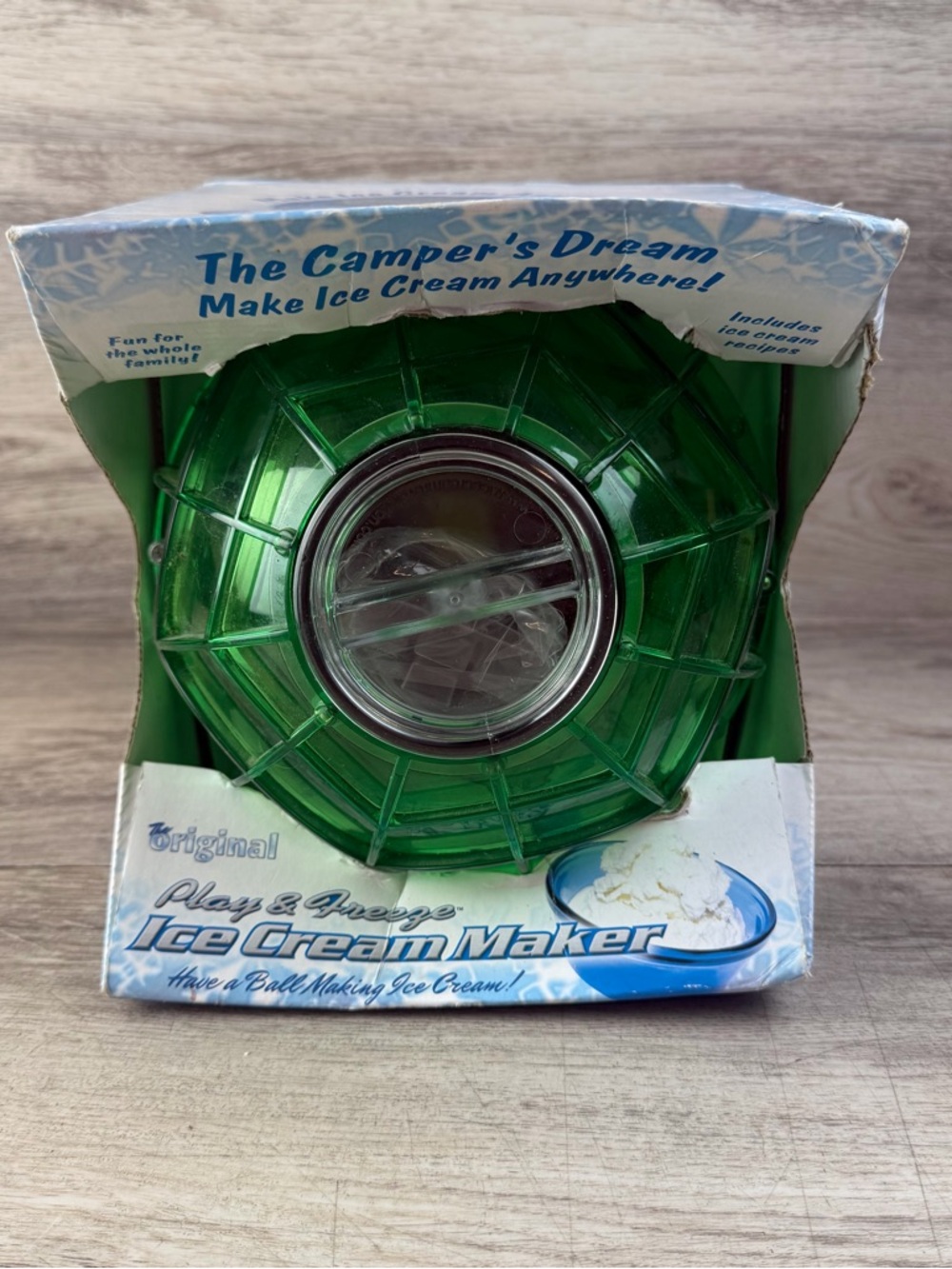 Camper's Dream Green ORIGINAL Play and Freeze ICE CREAM MAKER BALL Recipes Pint